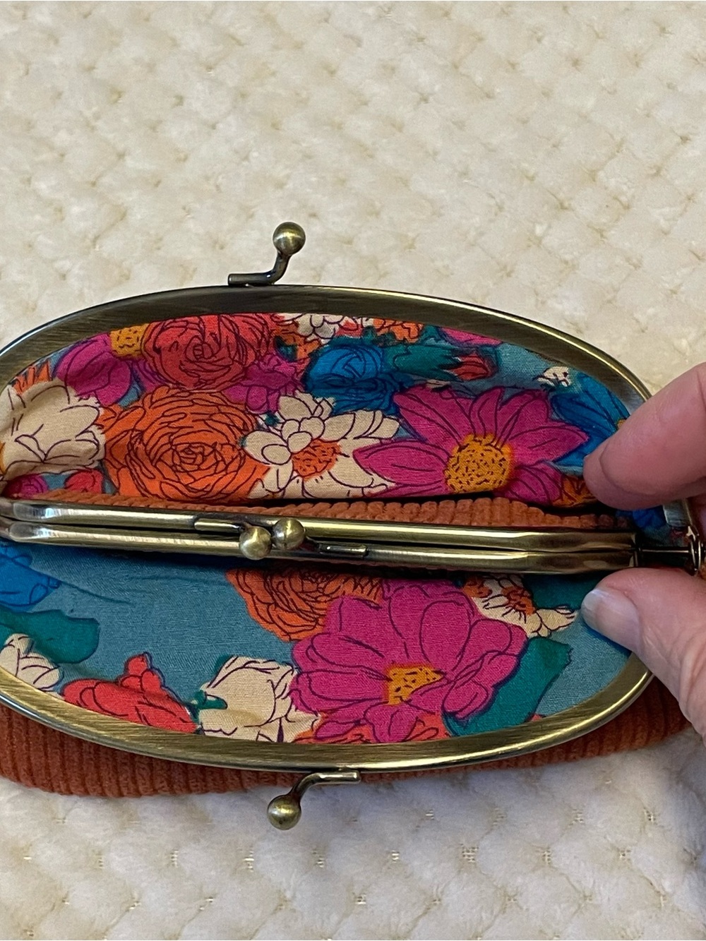 NATURAL LIFE Rust Embroidered Floral Kiss-Lock Clutch - Picture 3 of 6